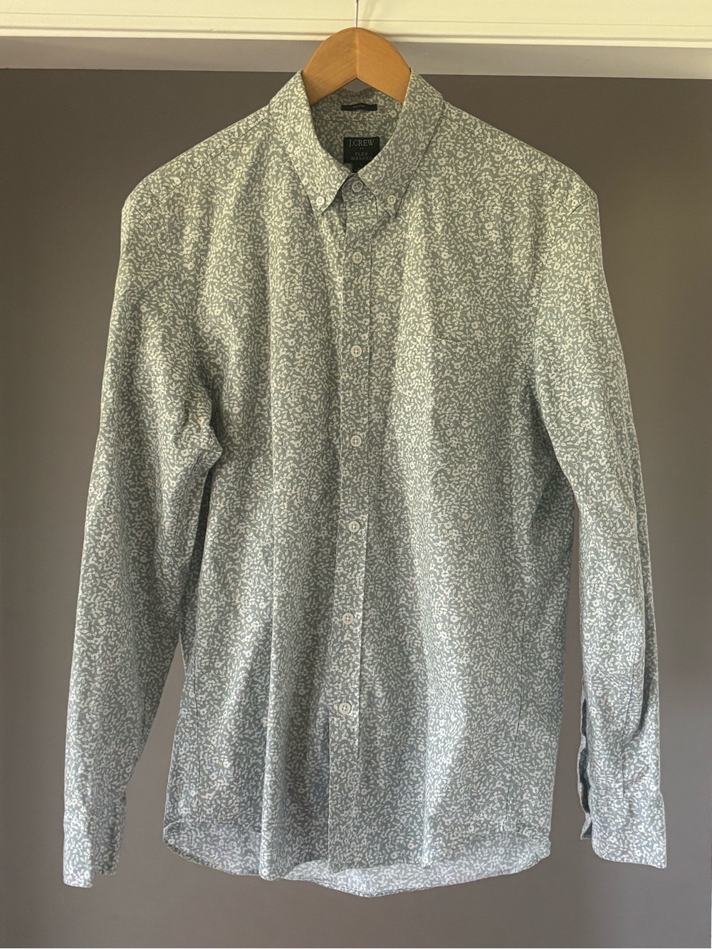 J. Crew Men's Button-Down Shirt in Light Gray Floral Print
